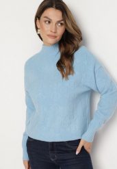 Niebieski Sweter Golf z Ozdobnym Tłoczeniem Zakończony Ściągaczem Melodiea. Niebieskie golfy Born2be, bez wzorów, z jeansu, bez ramiączek. Za 79.99 zł.