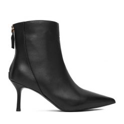 Botki Eva Minge. Czarne botki Eva Minge, bez wzorów, bez obcasa, na szpilce, bez zapięcia. Za 449.99 zł.