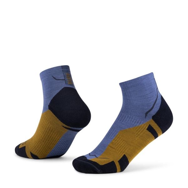 Skarpetki Buff MERINO LIGHTWEIGHT QUARTER SOCK LWQ4. Niebieskie skarpety Buff, bez wzorów, z elastanu. Za 119.90 zł.