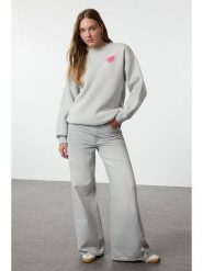 Trendyol Bluza w kolorze szarym rozmiar: L. Szare bluzy sportowe Trendyol, l, bez wzorów, bez kaptura. Za 65.99 zł.