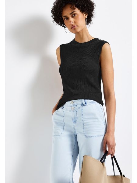 Street One Top w kolorze czarnym rozmiar: 42. Czarne topy Street One, bez wzorów, bez kołnierzyka, bez ramiączek. Za 69.91 zł.
