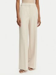 Maryley Spodnie materiałowe 26EB598/43LA Beżowy Regular Fit. Brązowe spodnie materiałowe Maryley, s, bez wzorów, z materiału. Za 279.99 zł.