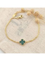 Miu Silver Pozłacana bransoletka z masą perłową rozmiar: onesize. Zielone bransoletki Miu Silver, z perłą, pozłacane. Za 69.99 zł.