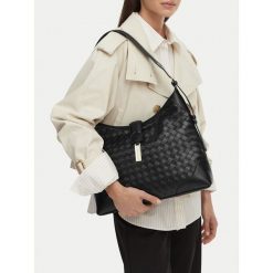 Torebka MEXX. Czarne torebki klasyczne Mexx, bez wzorów, bez dodatków. Za 269.99 zł.