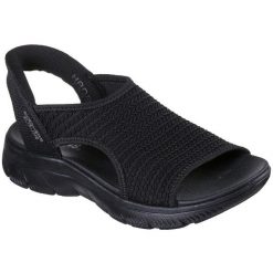 Sandały damskie Skechers Summits Sweetly Ev. Czarne sandały Skechers, bez wzorów, sportowe, bez obcasa, bez zapięcia. Za 490.00 zł.