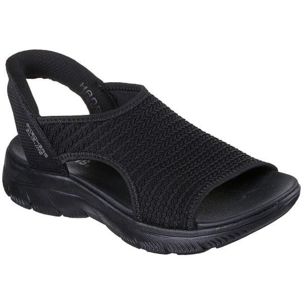 Sandały damskie Skechers Summits Sweetly Ev. Czarne sandały Skechers, bez wzorów, z materiału, bez obcasa, bez zapięcia. Za 390.00 zł.