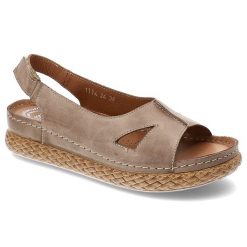 Brązowe Sandały Armodo Wygodne Obuwie Damskie. Brązowe sandały Armodo, bez wzorów, ze skóry, eleganckie, bez obcasa, na obcasie, bez zapięcia. Za 229.00 zł.