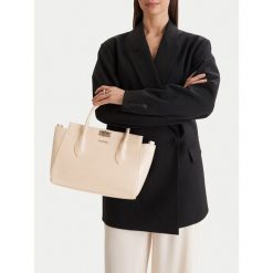 Torebka Lasocki. Brązowe torebki klasyczne Lasocki, bez wzorów, bez dodatków. Za 169.99 zł.