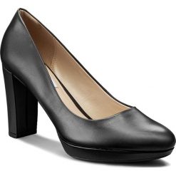 Półbuty CLARKS - Kendra Sienna 261188424 Black Leather. Czarne czółenka Clarks, bez wzorów, ze skóry, bez obcasa, na obcasie, bez zapięcia. W wyprzedaży za 249.00 zł.
