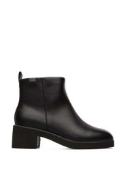 Camper Skórzane botki w kolorze czarnym rozmiar: 37. Czarne botki Camper, bez wzorów, ze skóry, bez obcasa, bez zapięcia. Za 252.45 zł.