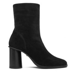 Botki GINO ROSSI. Czarne botki Gino Rossi, bez wzorów, bez obcasa, na słupku, bez zapięcia. Za 399.99 zł.