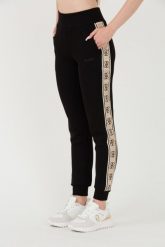GUESS Czarne damskie spodnie dresowe Britney Jogger, Rozmiar XL. Czarne spodnie dresowe Guess, xl, z aplikacjami, z dresówki. W wyprzedaży za 299.99 zł.