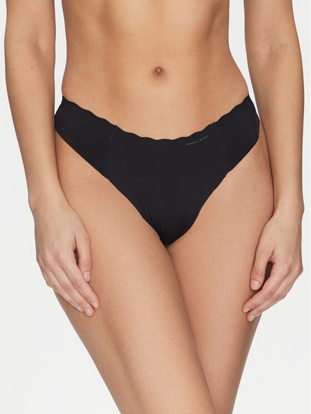 Ysabel Mora Stringi 19338 Czarny. Czarne stringi YSABEL MORA, bez wzorów, z nylonu. Za 39.99 zł.