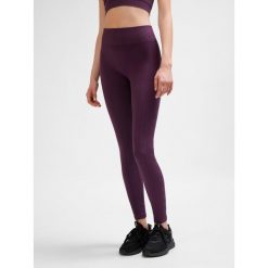 Damskie legginsy bezszwowe Hummel MT Define Scrunch. Czerwone legginsy sportowe Hummel, bez wzorów, na jogę i pilates. W wyprzedaży za 179.00 zł.