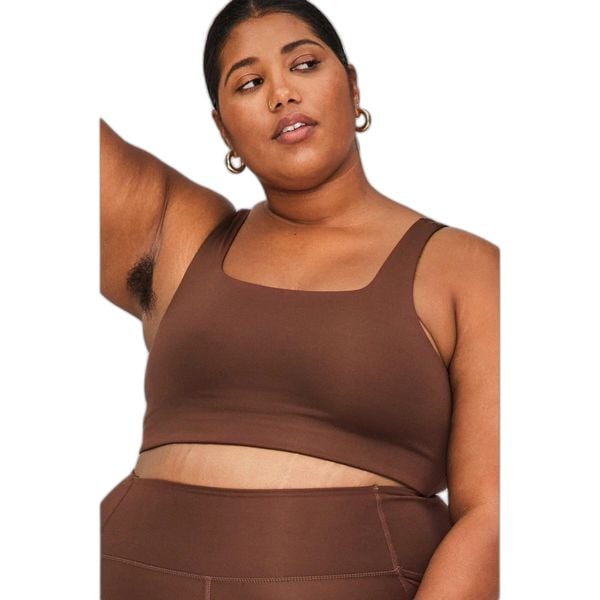 Kobiałka z kwadratowym dekoltem Girlfriend Collective Tommy. Białe bielizna sportowa GIRLFRIEND COLLECTIVE, xl, bez wzorów. Za 257.00 zł.