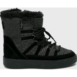 Pepe Jeans - Śniegowce Brixton. Czarne botki Pepe Jeans, bez wzorów, z gumy, bez obcasa, na obcasie, bez zapięcia. W wyprzedaży za 249.90 zł.