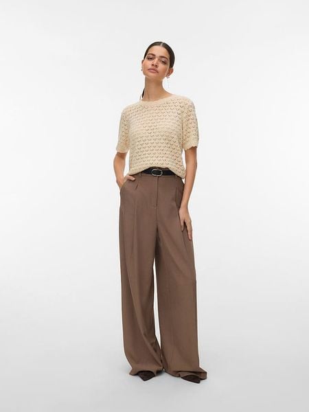 Vero Moda Sweter "Jaqueline" w kolorze beżowym rozmiar: M. Brązowe swetry Vero Moda, m, bez wzorów, ze splotem, bez ramiączek. Za 84.79 zł.