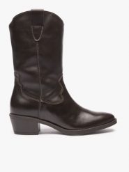 Ciemnobrązowe botki kowbojki. Brązowe botki Ryłko, bez wzorów, z denimu, bez obcasa, na obcasie, bez zapięcia. Za 579.99 zł.