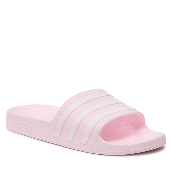 Klapki adidas. Czerwone klapki Adidas, bez wzorów, bez obcasa. Za 89.99 zł.