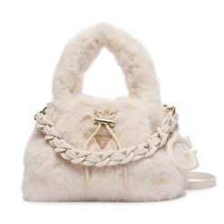 Torebka Guess. Białe torebki klasyczne Guess, z aplikacjami, bez dodatków. Za 264.99 zł.