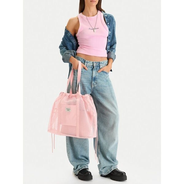 Torebka Guess Jeans. Czerwone shopper Guess Jeans, z aplikacjami, z jeansu, bez dodatków. Za 115.99 zł.