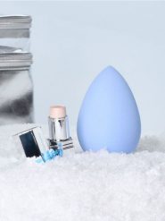 Gąbka do makijażu - błękitny. Aplikatory i gąbki Sinsay. Za 17.99 zł.