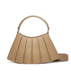 Torebka Lacoste. Czerwone torebki klasyczne Lacoste, bez wzorów, bez dodatków. Za 1,099.00 zł.