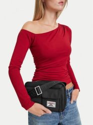 Guess Jeans Torebka CWBEO-GUESS-B-005-10 Czarny. Czarne listonoszki Guess Jeans, z aplikacjami, z jeansu, bez dodatków. Za 179.99 zł.