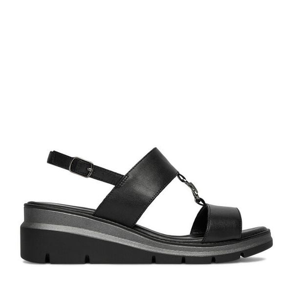 Sandały Lasocki. Czarne sandały Lasocki, bez wzorów, bez obcasa, na koturnie, bez zapięcia. Za 179.99 zł.