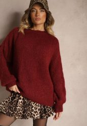 Bordowy Klasyczny Sweter z Wełną i Wiskozą o Luźnym Kroju Omethea. Czerwone swetry Renee, bez wzorów, z jeansu, bez ramiączek. Za 169.99 zł.