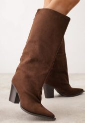 Brązowe Kozaki na Słupku z Szeroką Cholewką z Imitacji Zamszu Bello. Brązowe kozaki Born2be, z dzianiny, bez obcasa, na obcasie, bez zapięcia. Za 189.99 zł.
