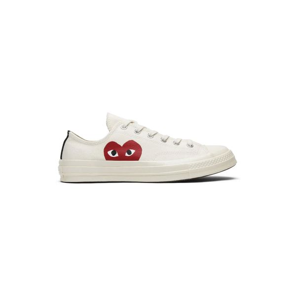 Converse Comme des Garçons Play Blanche Basse. Białe trampki Converse, bez wzorów, bez zapięcia. Za 716.67 zł.