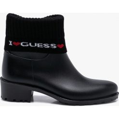 Guess Jeans - Botki. Czarne botki Guess Jeans, z aplikacjami, z jeansu, bez obcasa, bez zapięcia. W wyprzedaży za 329.90 zł.