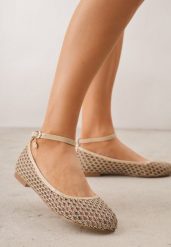 Ciemnobeżowe Siateczkowe Balerinki z Wkładką ze Skóry Naturalnej Ozdobione Aplikacją Adriarissa. Brązowe baleriny Born2be, z aplikacjami, ze skóry, bez obcasa. Za 69.99 zł.