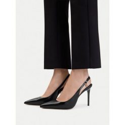 Szpilki Nine West. Czarne szpilki Nine West, bez wzorów, bez obcasa, na szpilce, bez zapięcia. Za 229.99 zł.