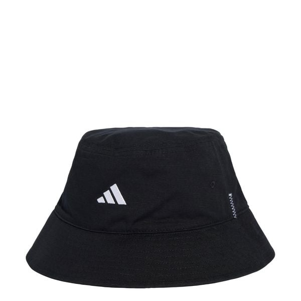 Kapelusz typu bucket All Blacks. Czarne kapelusze Adidas, bez wzorów. Za 109.00 zł.