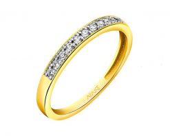 Pierścionek z żółtego złota z brylantami - 0,10 ct - próba 375. Żółte pierścionki Apart, z brylantem, złote. Za 1,859.00 zł.