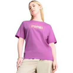 Koszulka Puma Graphics Stacked No. 1 Logo Relaxed Tee, Kobiety. Fioletowe koszulki sportowe Puma, bez wzorów, z bawełny, bez ramiączek. Za 290.00 zł.