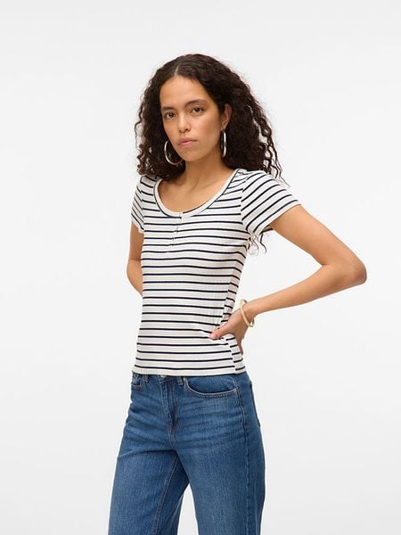 Vero Moda Koszulka "Sea" w kolorze granatowo-białym rozmiar: M. Białe bluzki Vero Moda, m, bez wzorów, bez kołnierzyka, bez ramiączek. Za 74.11 zł.