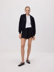 Rozpinana bluza z modalem - czarny. Czarne bluzy Reserved, l, bez wzorów, z dzianiny, bez kaptura. Za 139.99 zł.