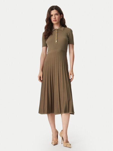 MICHAEL Michael Kors Sukienka codzienna MT5834F33D Zielony Regular Fit. Zielone sukienki MICHAEL Michael Kors, na co dzień, l, bez wzorów, z wiskozy, bez kołnierzyka, bez ramiączek, proste. Za 1,239.00 zł.