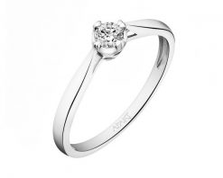 Pierścionek z białego złota z brylantem - serce - 0,12 ct - próba 585. Białe pierścionki Apart, z brylantem, złote. Za 2,590.00 zł.