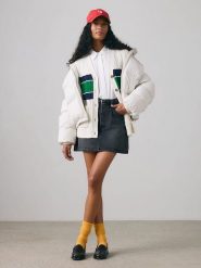 Levi's Spódnica dżinsowa w kolorze czarnym rozmiar: W25. Czarne spódnice Levi's®, na co dzień, s, z aplikacjami, z bawełny, klasyczne, mini, proste. Za 135.17 zł.