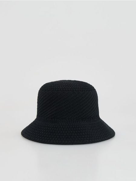 Kapelusz bucket - czarny. Czarne kapelusze Reserved, bez wzorów. Za 69.99 zł.
