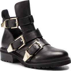 Botki STEVE MADDEN - Lofter SM11000422-03001-017 Black Leather. Czarne botki Steve Madden, z aplikacjami, z materiału, bez obcasa, bez zapięcia. W wyprzedaży za 399.00 zł.