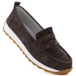 Skórzane mokasyny zamszowe brązowe Sergio Leone SP009. Brązowe mokasyny Sergio Leone, bez wzorów, ze skóry, bez obcasa. Za 159.99 zł.