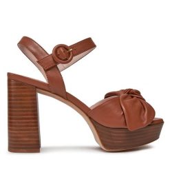 Sandały Ted Baker. Brązowe sandały Ted Baker, bez wzorów, bez obcasa, na słupku, bez zapięcia. Za 399.99 zł.