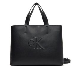 Torebka Calvin Klein Jeans. Czarne torebki klasyczne Calvin Klein Jeans, bez wzorów, z jeansu, bez dodatków. Za 259.99 zł.