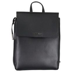 Plecak w kolorze czarnym - (S)28 x (W)38 x (G)10 cm. Czarne plecaki Calvin Klein, bez wzorów, z materiału. W wyprzedaży za 559.95 zł.
