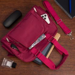 Torebka damska lekka duża A4 modna torba shopperka bordowa na ramię Beltimore J32. Czerwone torby na ramię bez wzorów, na ramię, duże, bez dodatków. Za 59.90 zł.